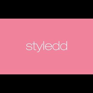 Meet your Posher, Deedee